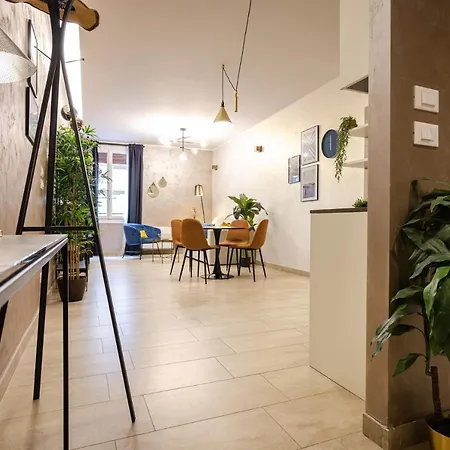 Goito Luxury Apartment, In The Historical Center Διαμέρισμα
