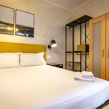 Διαμέρισμα Goito Luxury Apartment, In The Historical Center *
